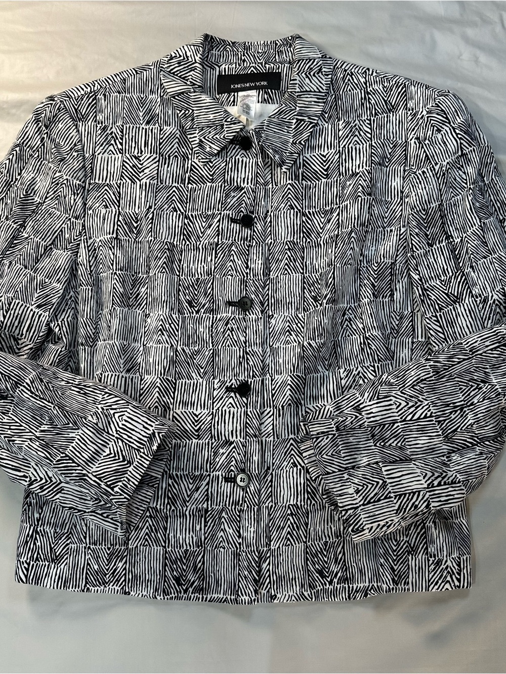 Jones New York Black & White Graphic Button Jacket Size 14